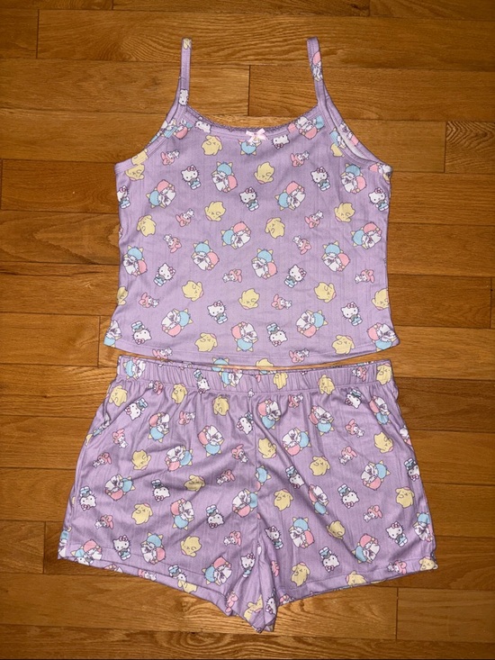 Hello Kitty Other - Hello Kitty Sanrio Lavender Tank & Shorts Pajama Set Pastel Character Print XL